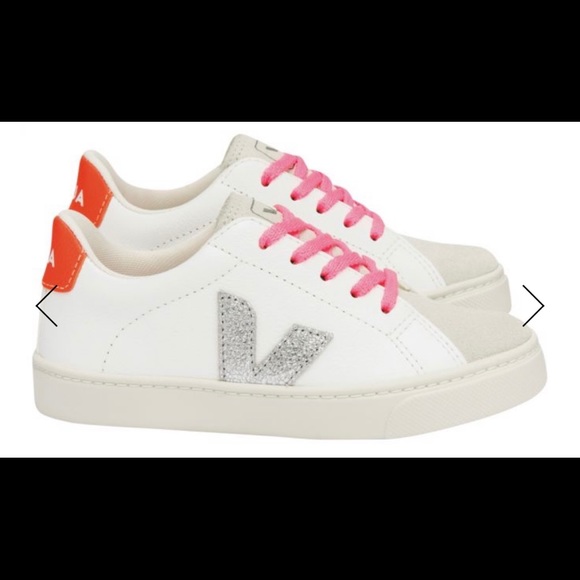 Veja Shoes - Veja sneakers size 5 in big kids. Fits like a women’s 6 Never worn Still in box.